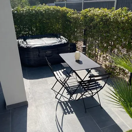 Maison De Caractere Avec Jacuzzi 게스트하우스